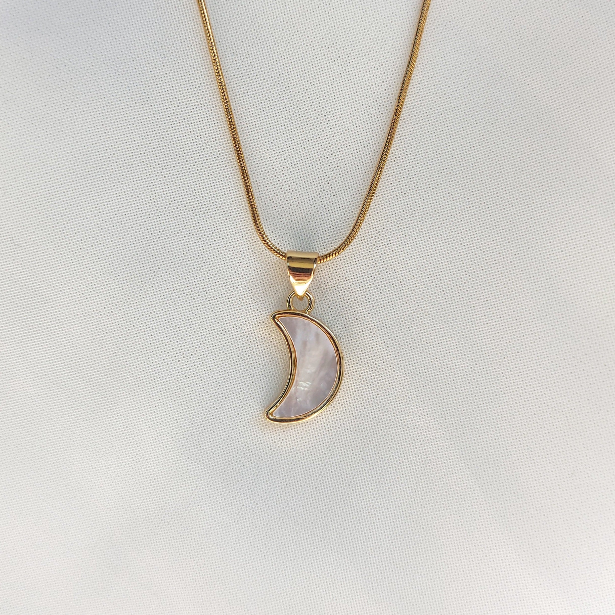 Mother of pearl Half moon