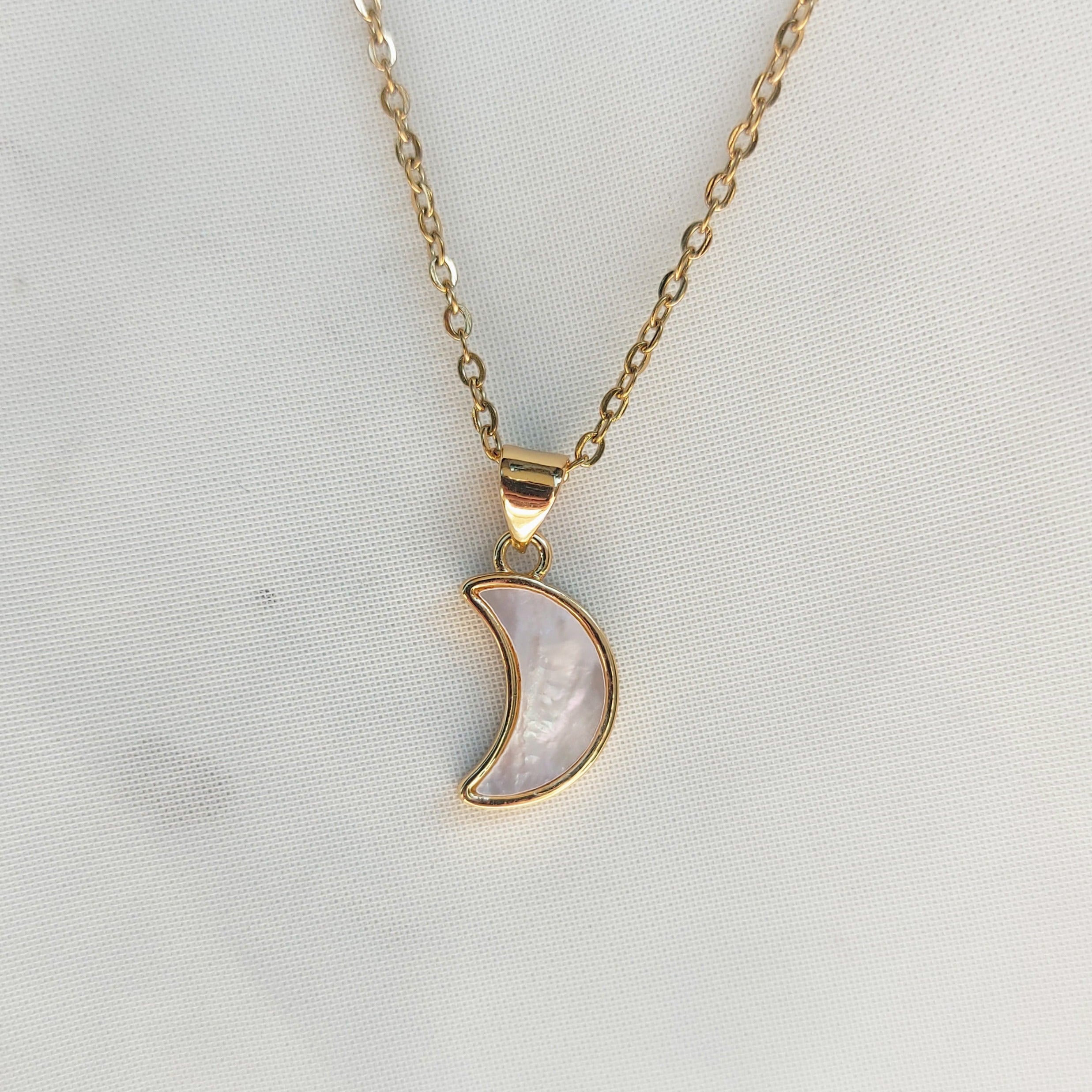 Mother of pearl Half moon