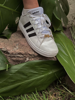 Ponte chingona Sneaker charm